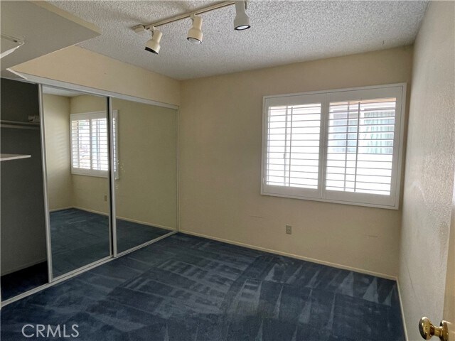 Building Photo - 2219 Monteclaro Dr