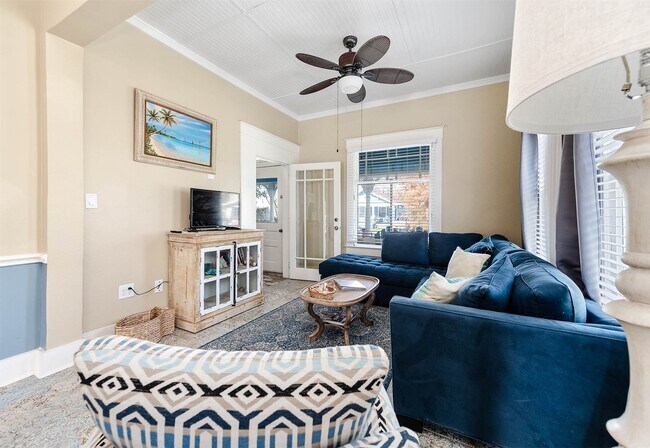 Building Photo - 3811 Avenue O