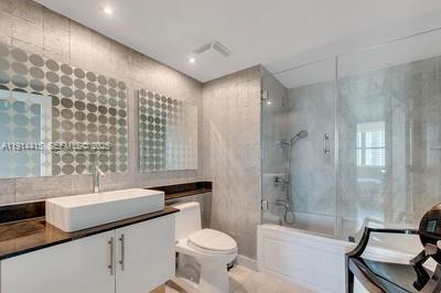 Building Photo - 31 SE 5th St