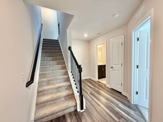 Building Photo - 4807 Southern Magnolia Dr