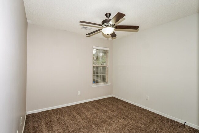 Building Photo - 9470 Eckley Pl