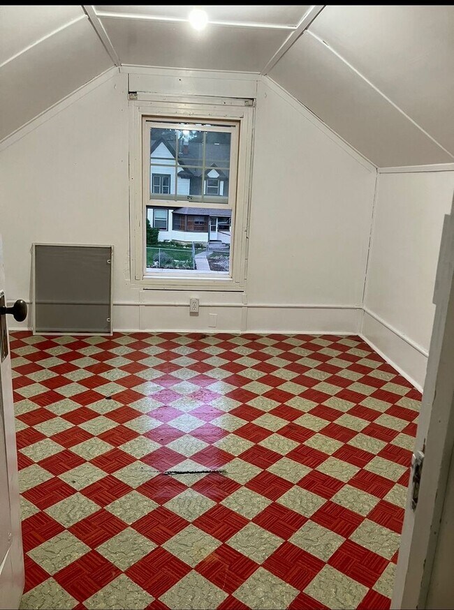 Building Photo - 509 N Cle Elum St