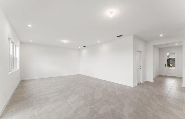Building Photo - 14408 Ellison Dr