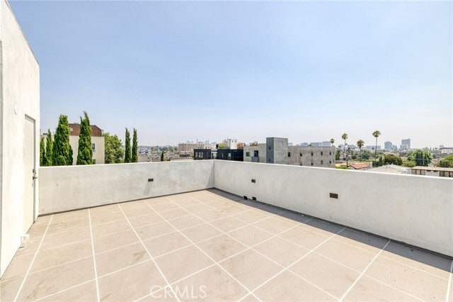 Building Photo - 4827 Oakwood Ave