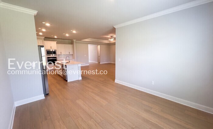 Building Photo - 22651 Donahue Dr