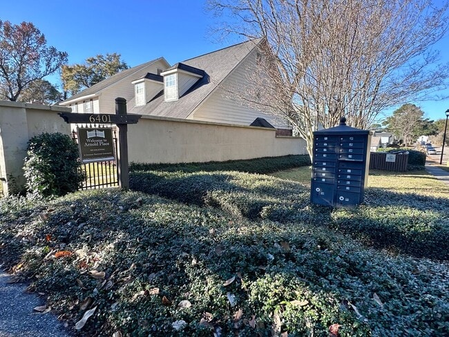 Building Photo - 3/2 Townhouse near USA! GATED! Students Welcome!