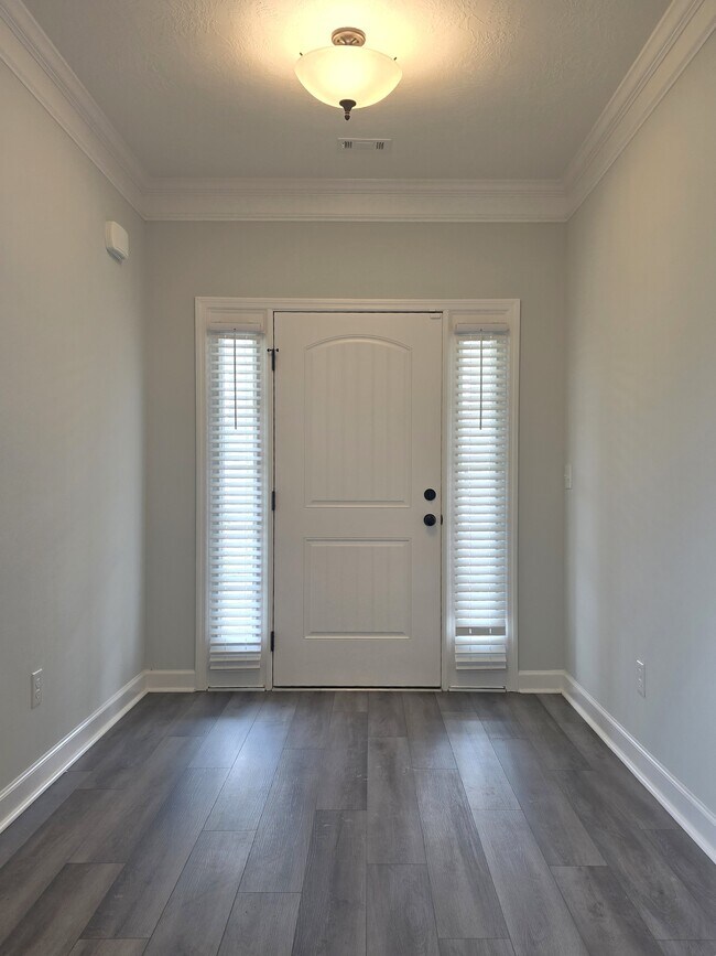 Building Photo - 337 Jardon St