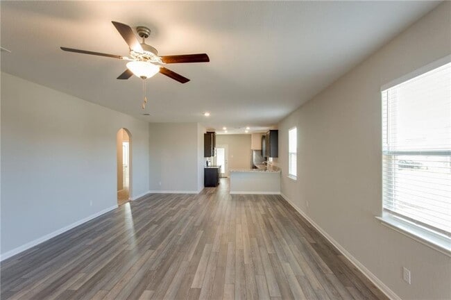 Building Photo - 241 Mount Vernon Way