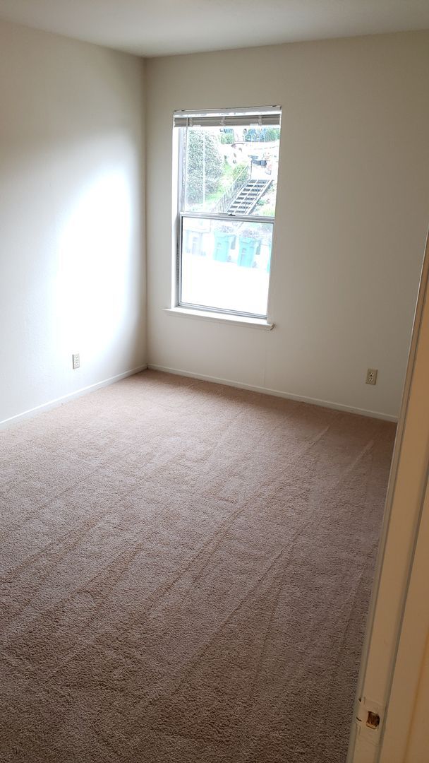 Building Photo - 5125 Panama Ave