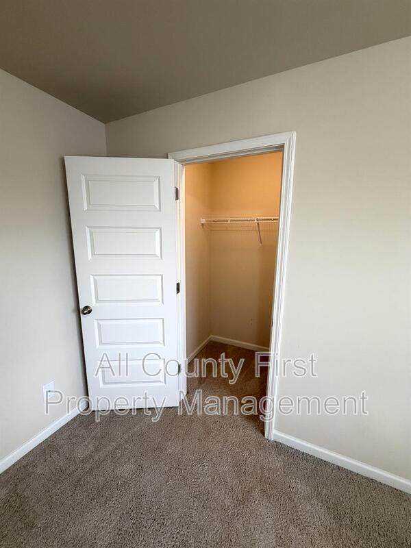 Building Photo - 3263 Highgrove Ln