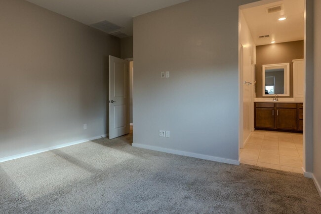 Building Photo - 1111 W. Diamondback Dr.