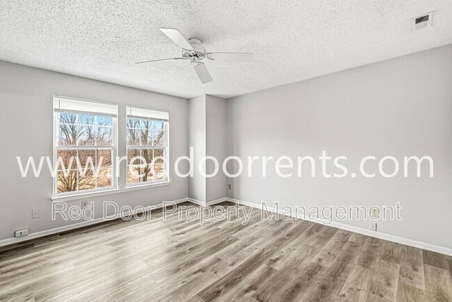 Building Photo - 2249 Collins Way