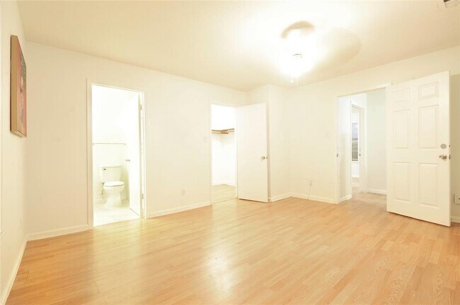 Building Photo - 4164 Belle Park Dr