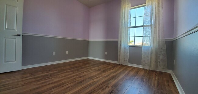 Building Photo - 811 Parker Den Dr