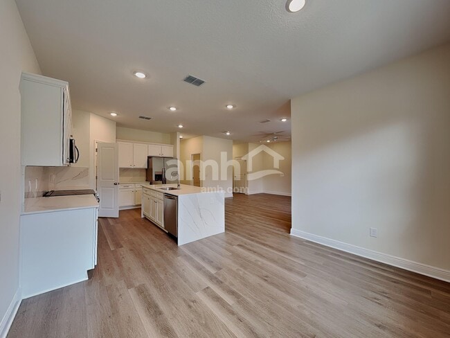 Building Photo - 1610 Blue Nile Pt