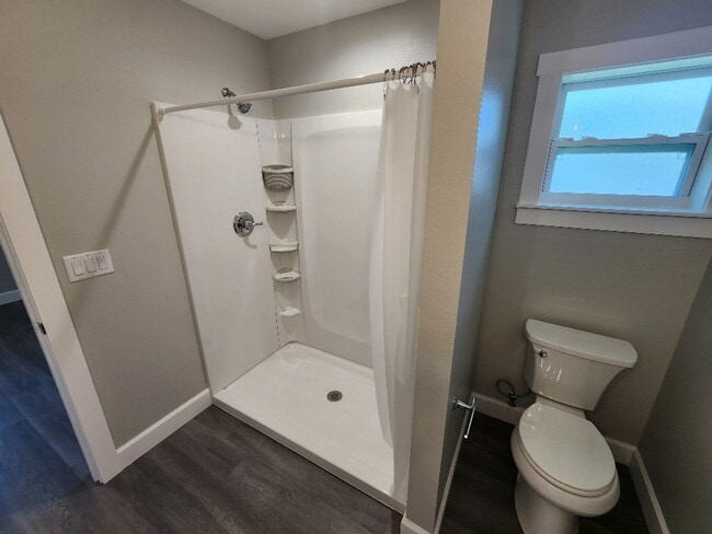 Building Photo - Brand New 2 Story Edgewater Duplex