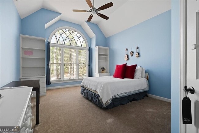 Building Photo - 530 Slane Trce