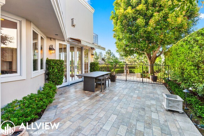 Building Photo - Stunning 3 Bedroom + Bonus Room 3.5 Bath A...