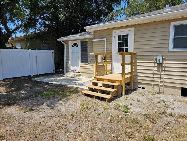 Building Photo - 2911 26th St N