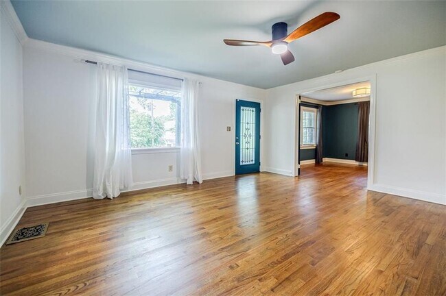 Building Photo - 183 Locust St NE