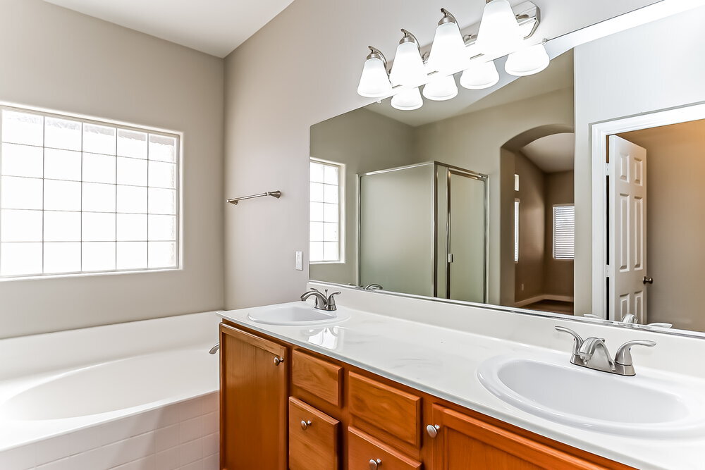 Building Photo - 1935 Tanner Valley Cir