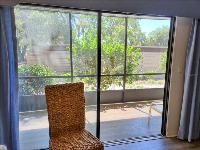 Building Photo - 650 Bird Bay Dr E