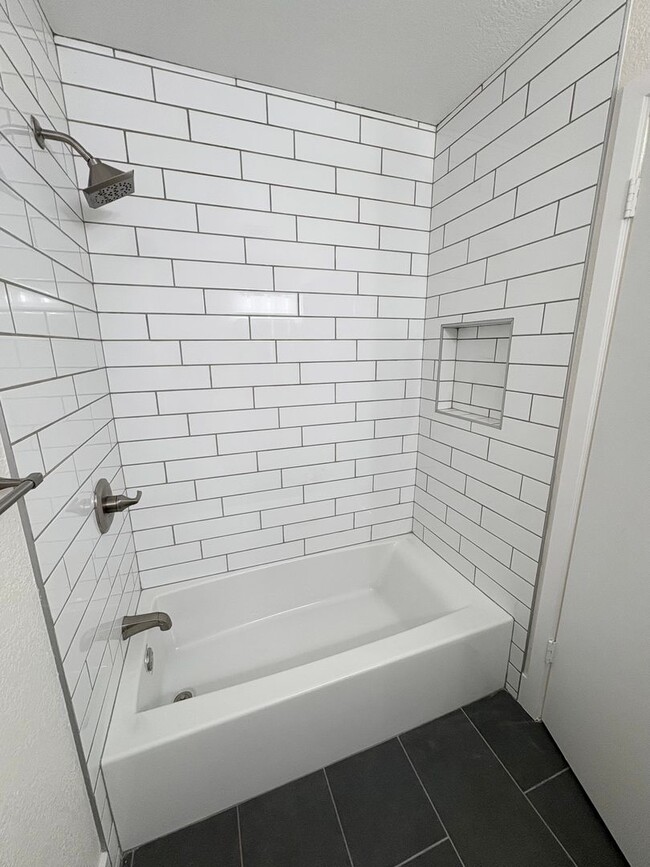 Building Photo - **BRAND NEW!! FULLY RENOVATED CONDO IN CHANDLER (CHANDLER BLVD & COOPER)**