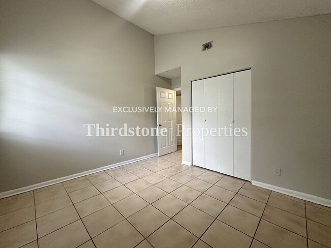 Building Photo - 8124 San Jose Manor Dr E
