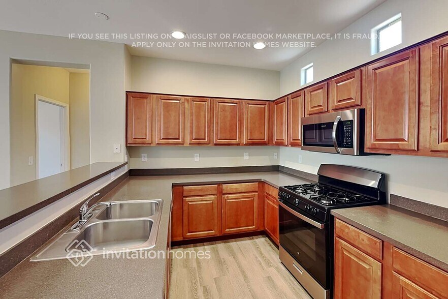 Building Photo - 2898 S Arroyo Ln