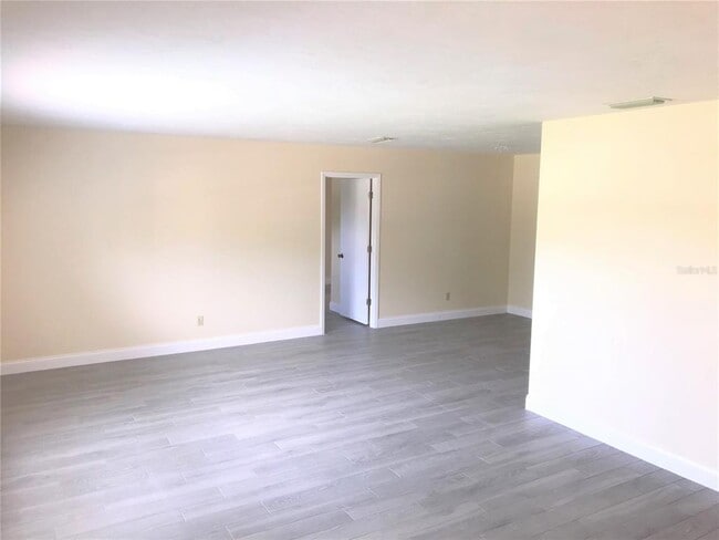 Building Photo - 8305 12th Ave Dr NW
