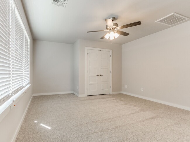 Building Photo - 1463 Hickory Trl