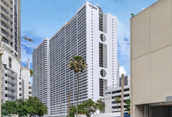 Building Photo - 1717 N Bayshore Dr