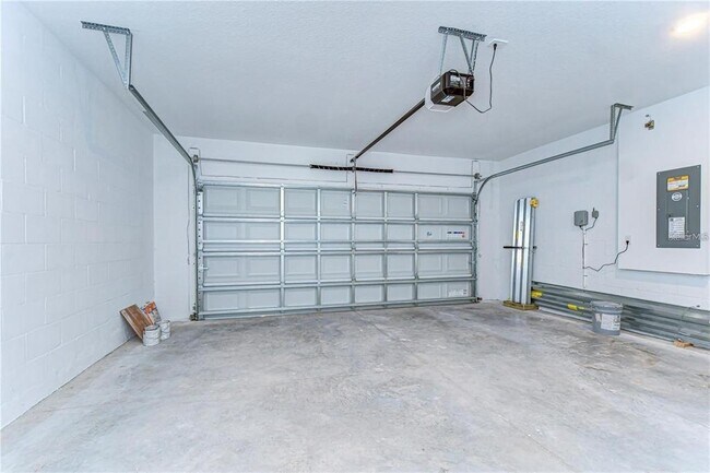 Building Photo - 13341 Tropical Breeze Wy