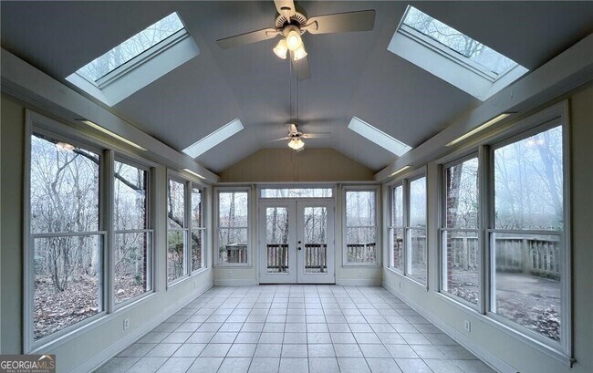 Building Photo - 195 Deerfield Rd