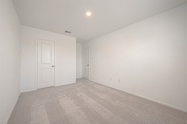 Building Photo - 26814 Cenzontle Dr