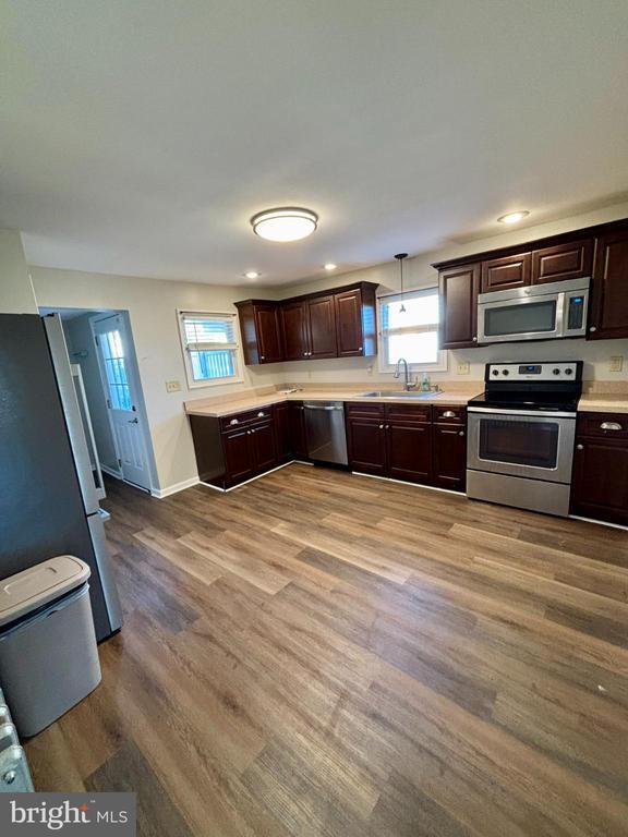 Building Photo - 3 Grape St