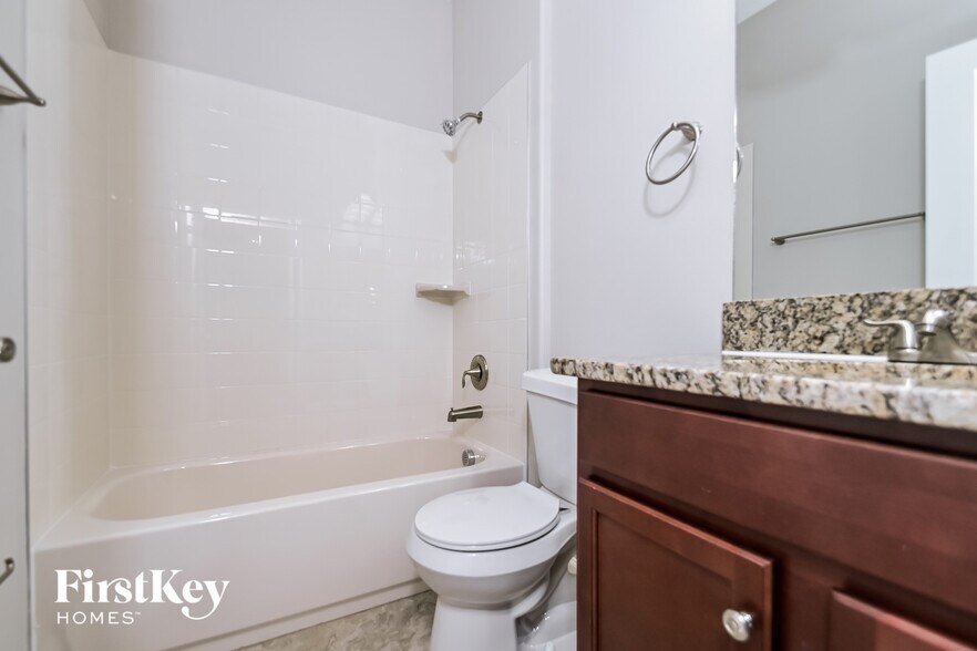 Building Photo - 12016 Cinnamon Fern Dr