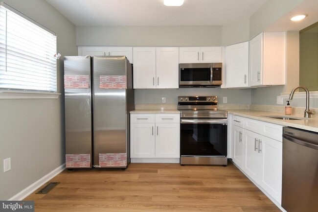 Building Photo - 3105 Paladin Terrace