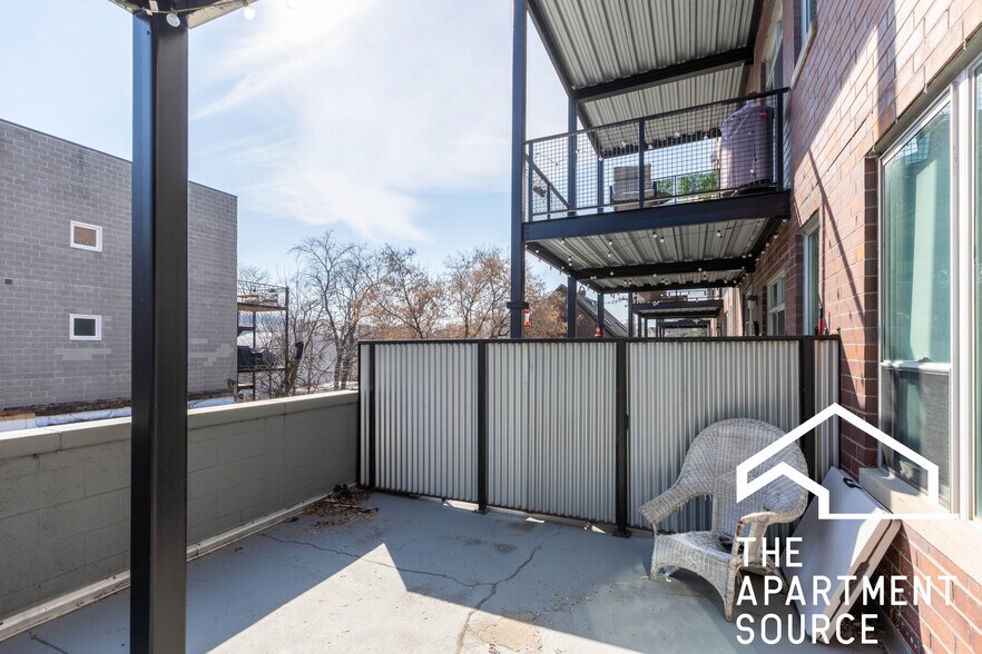 Building Photo - 2349 N Lister Ave