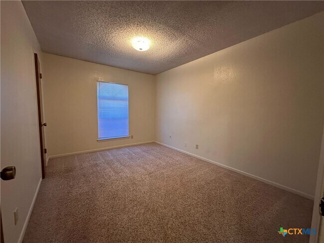 Building Photo - 1514 Arkansas Ave