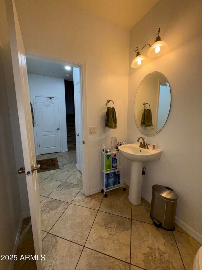 Building Photo - 9242 W Meadow Dr