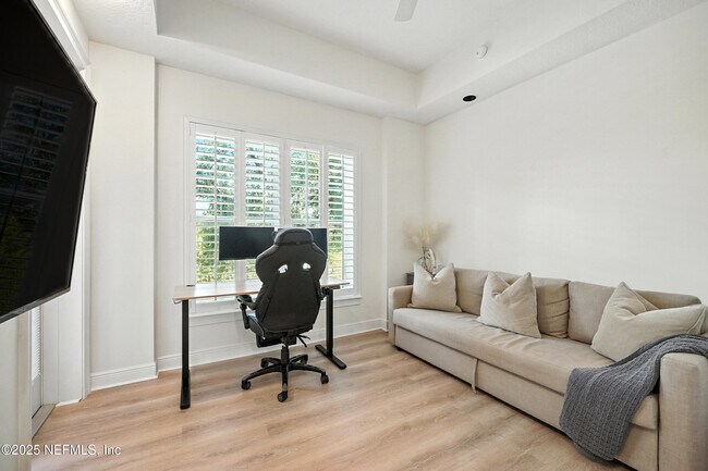 Building Photo - 4300 S Beach Pkwy