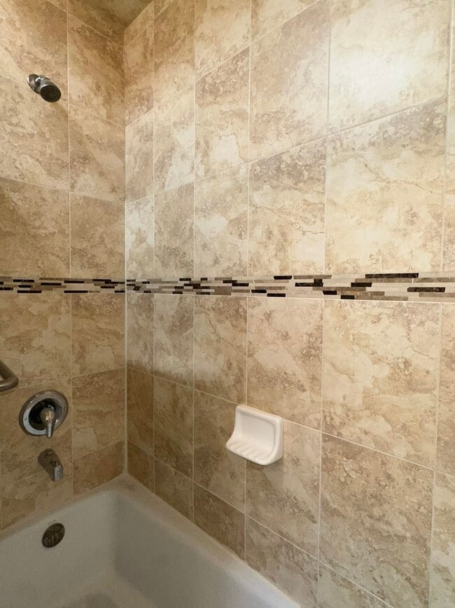 Building Photo - 272 St Pauls Ave