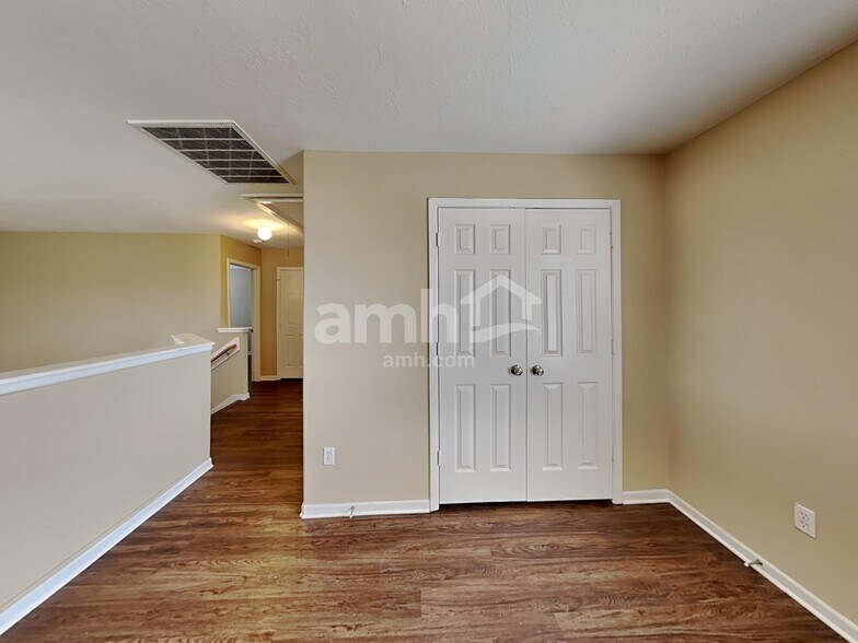Building Photo - 15834 Little Miss Creek Dr