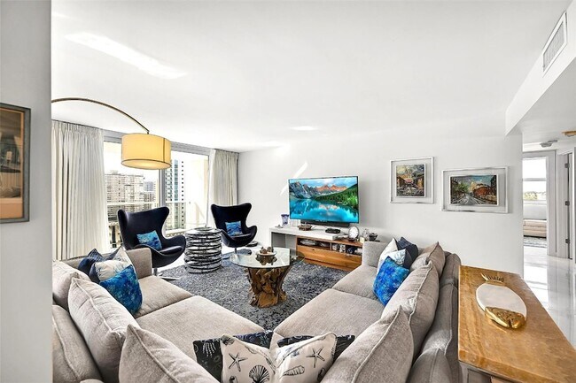 Building Photo - 1880 S Ocean Dr