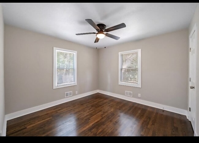 Building Photo - 5754 Indiana Ave