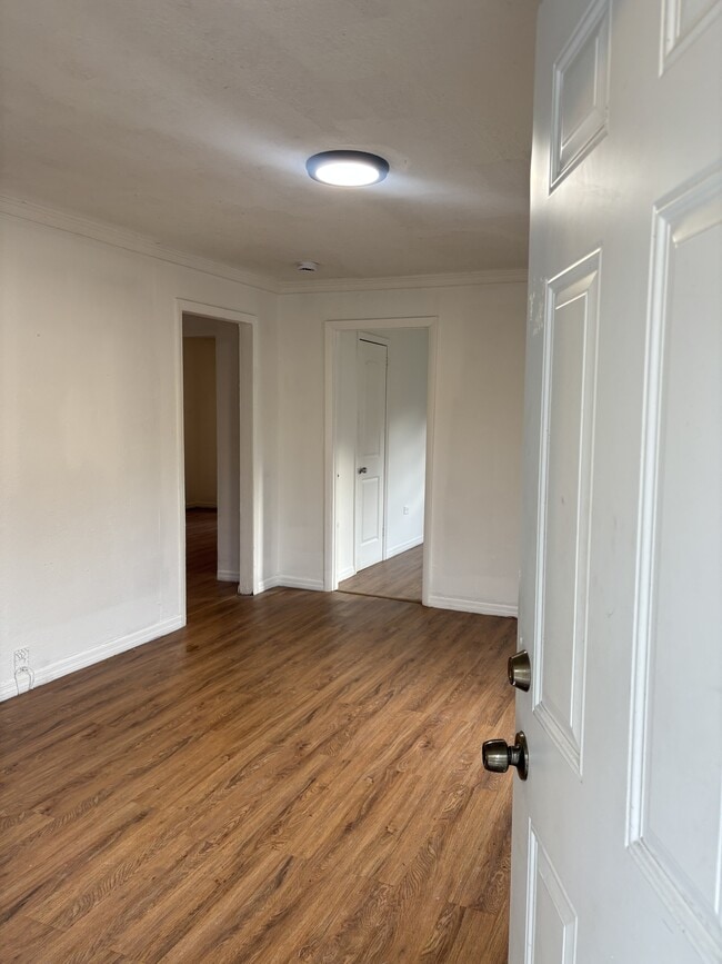 Building Photo - 1764 E 26th St