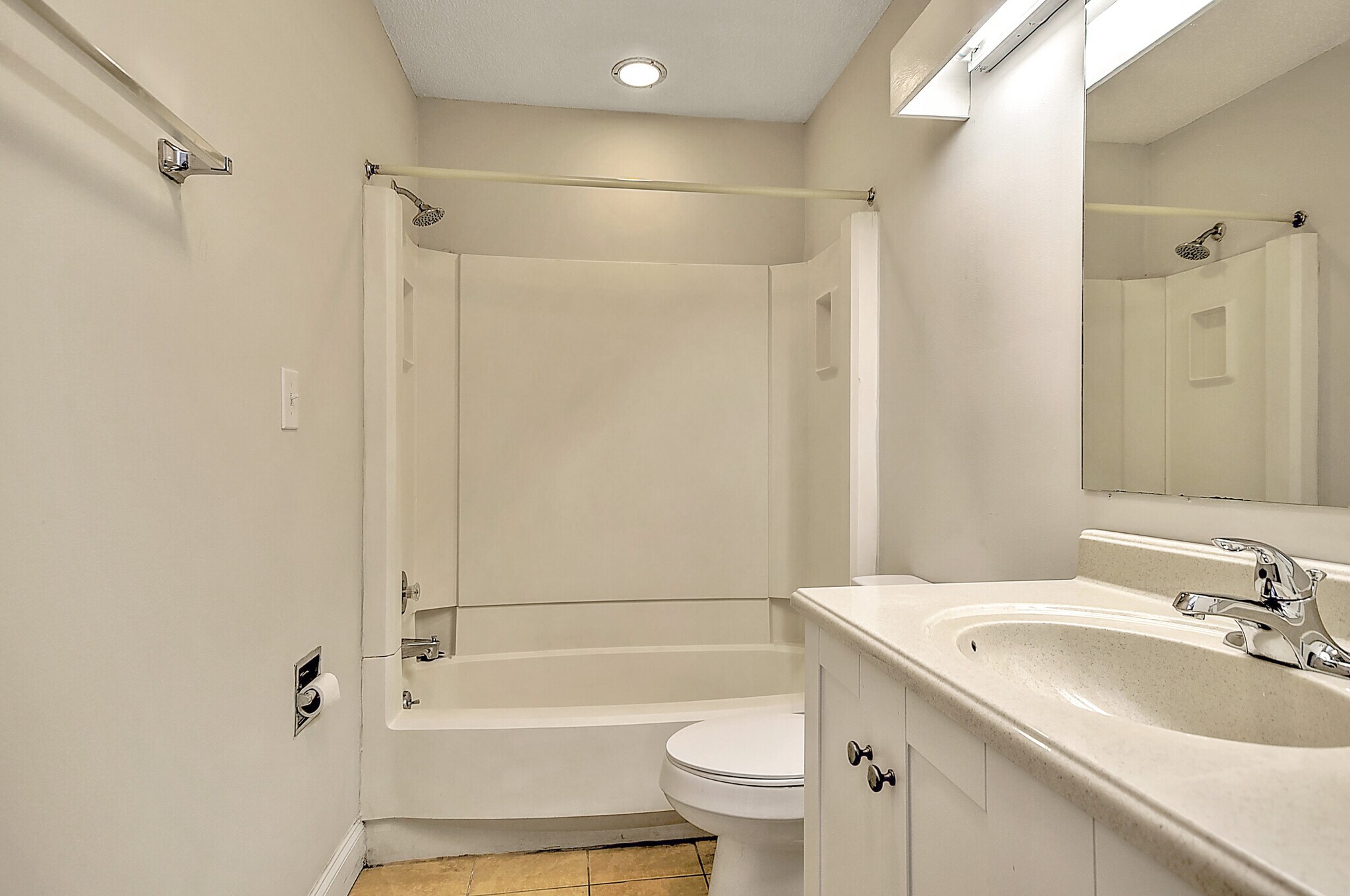 Building Photo - 109 Beechnut St