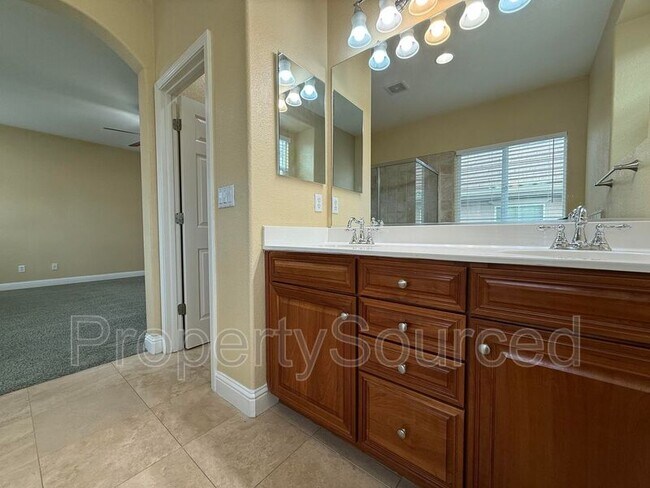 Building Photo - 17808 Daffodil Hill St