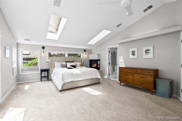 Building Photo - 1065 S Race St